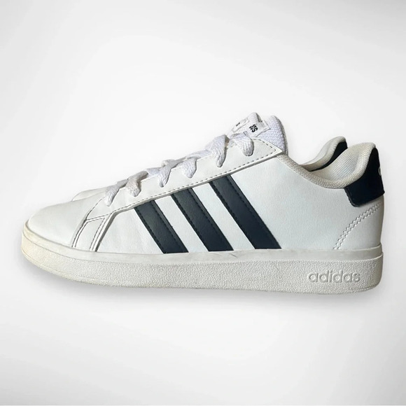 ADIDAS Women's Grand Court 2.0 White And Black Sneakers Size 4 | EUC - Picture 2 of 9
